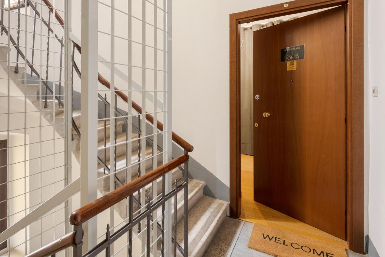 Suite Foscolo, In Piazza A Trieste Exterior foto
