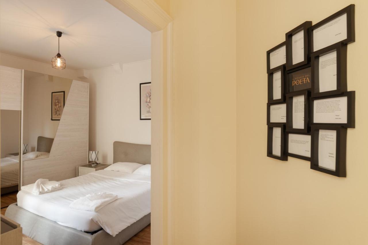 Suite Foscolo, In Piazza A Trieste Exterior foto