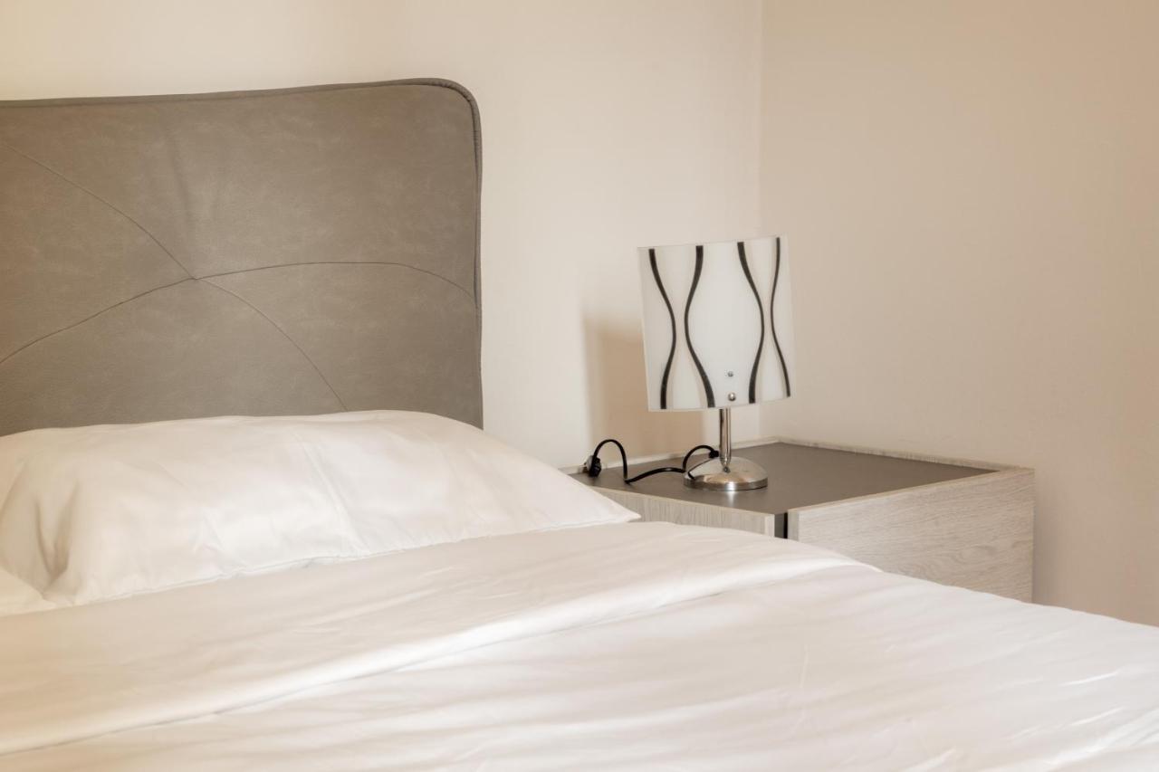 Suite Foscolo, In Piazza A Trieste Exterior foto